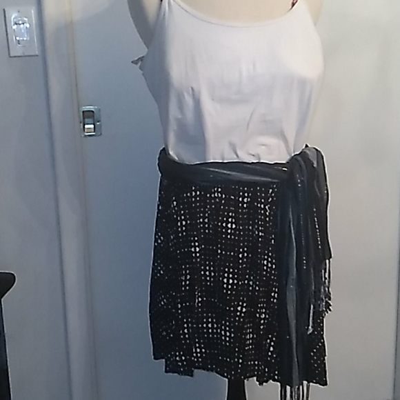 torrid hearts on black skirt - Picture 3 of 7